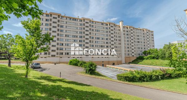 À vendre Appartement 4 pièces 69.44 m² - Vénissieux 69200