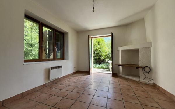 Maison à vendre    4 pièces • 72,63 m2 Mandres-les-Roses