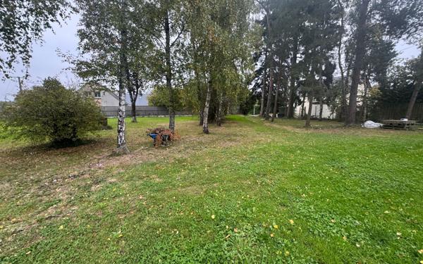 Terrain à vendre    Rougé