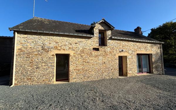 Maison à louer    4 pièces • 272 m2 Saint-Aubin-des-Châteaux