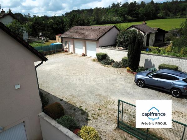 Maison familiale lumineuse avec grand terrain arboré et dépendance