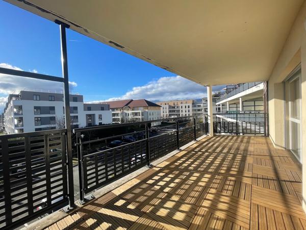 Ferney-Voltaire (01210) Appartement 3 chambres - Grande terrasse et centre