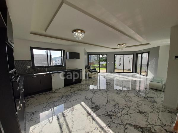 Maison à vendre Quimper (29000) surface habitable de 132.3 m2- 6 pièces - 5 chambres - 1 garage- terrain de 510 m2