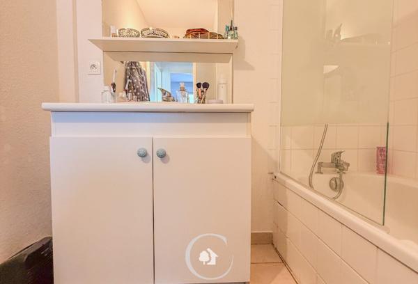 APPARTEMENT T2 bis - BALCON - 1/2 CHAMBRES - CLIMATISATION E