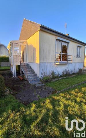 Maison traditionnelle 4 pièces de 46 m² à Bourbriac (22390)