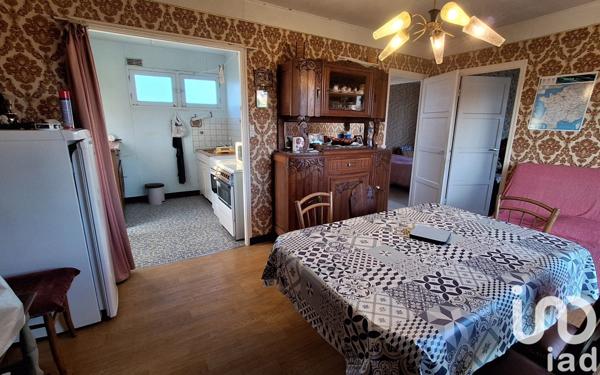 Maison traditionnelle 4 pièces de 46 m² à Bourbriac (22390)