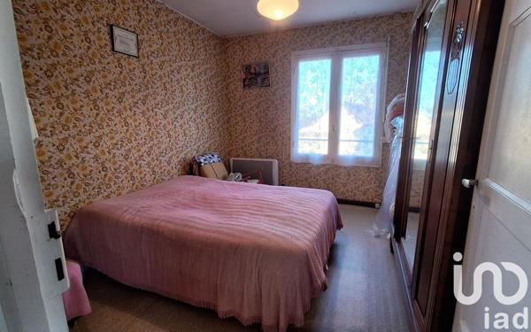 Maison traditionnelle 4 pièces de 46 m² à Bourbriac (22390)