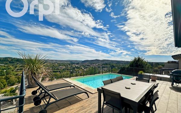 Maison à vendre    5 pièces • 135 m2 Joyeuse