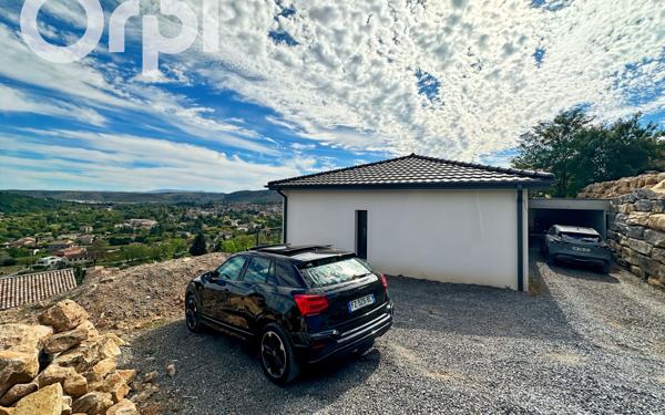 Maison à vendre    5 pièces • 135 m2 Joyeuse