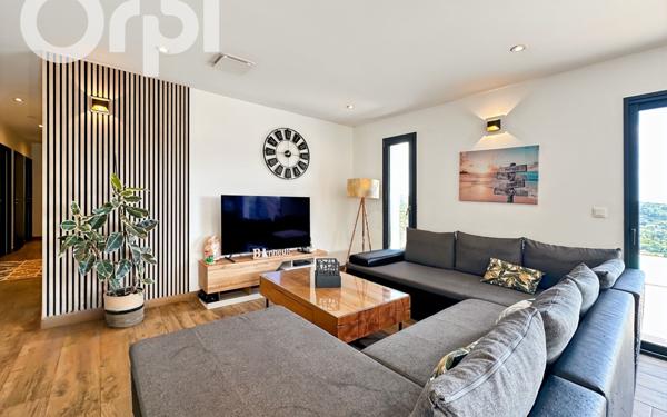 Maison à vendre    5 pièces • 135 m2 Joyeuse