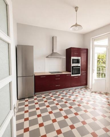 Appartement T7 à louer Port Louis - 152 m² (réf : 524696)