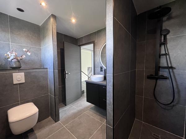 Maison
         6 pièces
        - 182 m² 415 000 € *