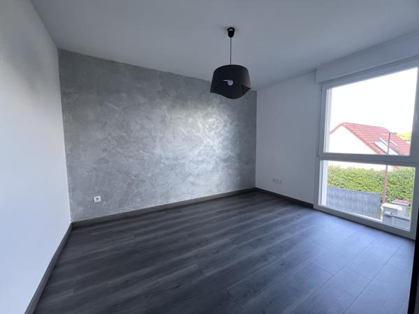Maison
         6 pièces
        - 182 m² 415 000 € *