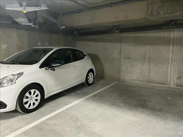 Appartement à louer 799 € CC JOUE LES TOURS 3 p 59 m² DPE B