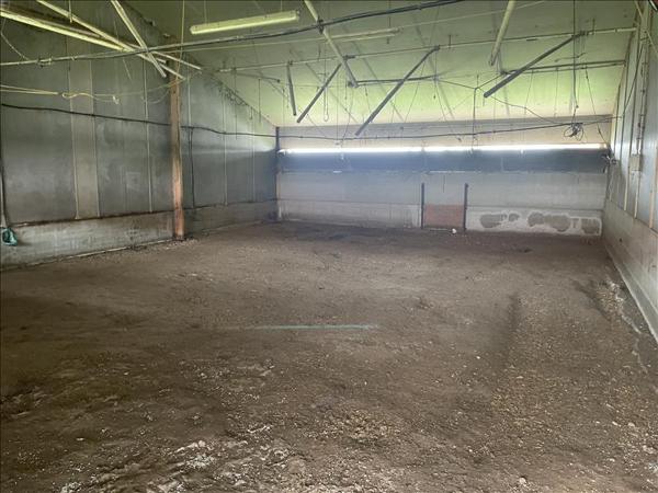 Parking à vendre |  Drevant |  | 1 350 m²