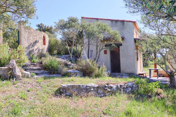 VIAGER VILLA DEUX NIVEAUX AVEC TERRASSE ET MAZET VUE IMPRENABLE SUR ESPARRON DE VERDON ET SON LAC