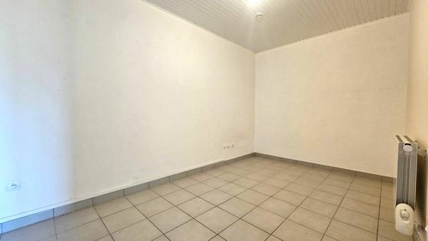St Genix Les Villages -  3 pièce(s)  Rez de jardin -76.93 m2 + garage