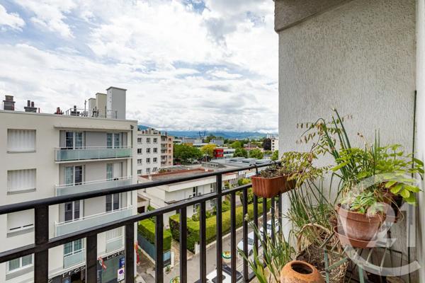 Appartement F4 à vendre  4 pièces - 84 m 2   SEYSSINET PARISET  - 38