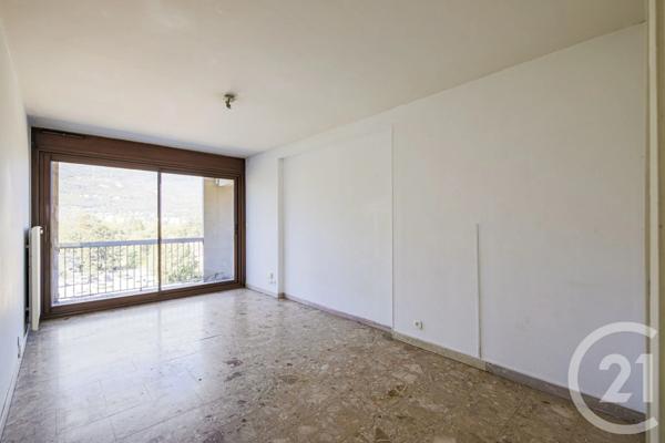 Appartement F4 à vendre  4 pièces - 84 m 2   SEYSSINET PARISET  - 38