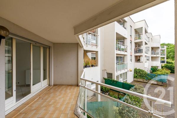 Appartement F4 à vendre  4 pièces - 84 m 2   SEYSSINET PARISET  - 38