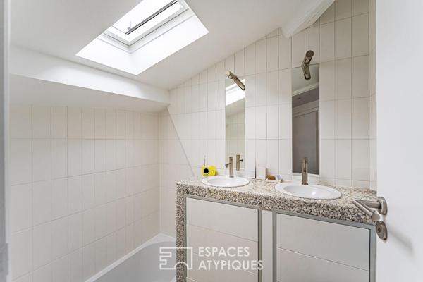 Duplex de caractère au coeur de Vanves, place Saint-Rémy .