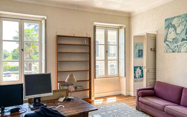 Appartement à vendre    5 pièces • 153,07 m2 Pau