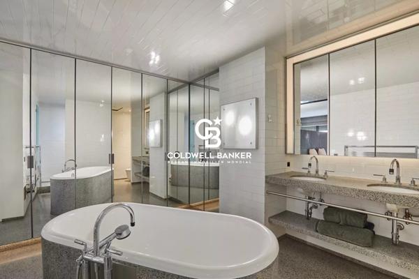 Appartement 5 pièces à vendre Paris 8ème - 75008 / Réf: 21572-PL