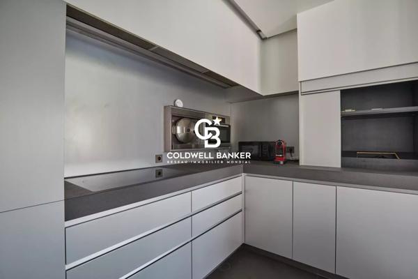 Appartement 5 pièces à vendre Paris 8ème - 75008 / Réf: 21572-PL
