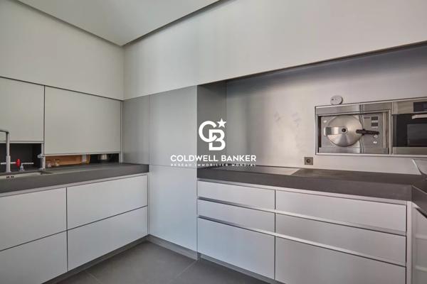 Appartement 5 pièces à vendre Paris 8ème - 75008 / Réf: 21572-PL
