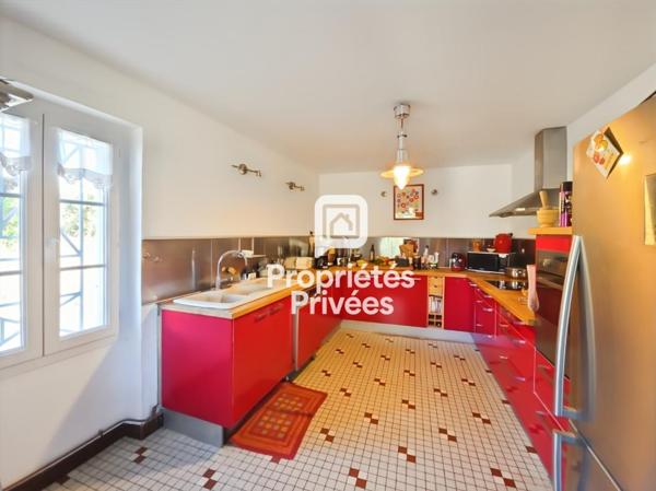 Maison en pierre de 185 m² avec piscine, dépendance et parc arboré  à 10 min de Marmande