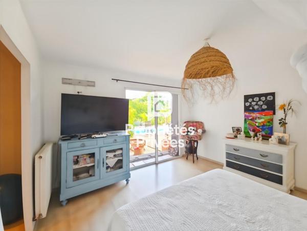 Maison en pierre de 185 m² avec piscine, dépendance et parc arboré  à 10 min de Marmande