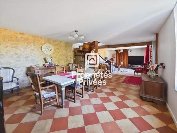 Maison en pierre de 185 m² avec piscine, dépendance et parc arboré  à 10 min de Marmande