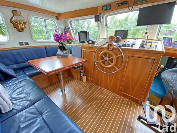 Péniche 5 pièces de 65 m² à Verneuil-sur-Seine (78480)