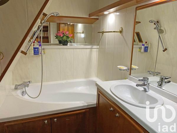 Péniche 5 pièces de 65 m² à Verneuil-sur-Seine (78480)