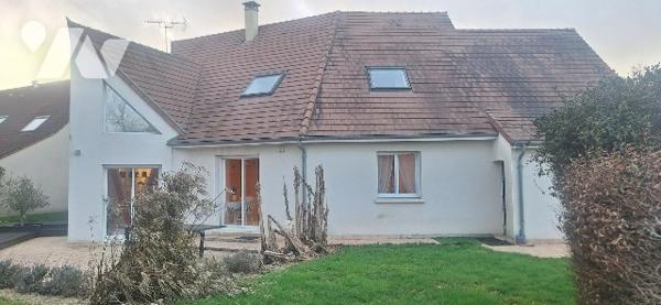 Maison familiale 140 m² – Neuville-sur-Sarthe /Montreuil -3 chambres