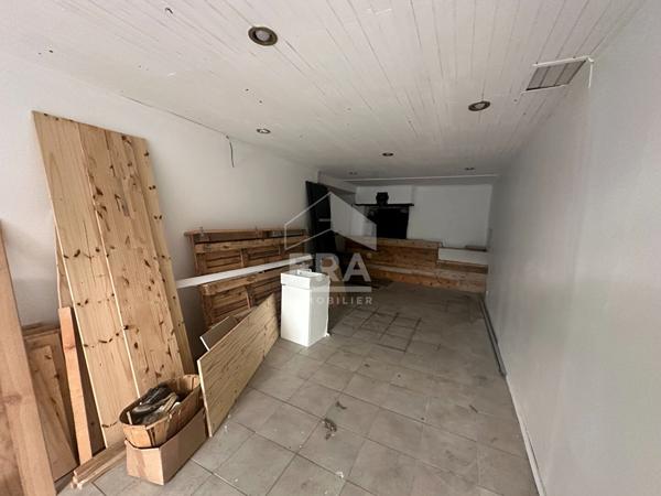 A VENDRE 83170 TOURVES MAISON DE VILLAGE TYPE 5 DE 120 M² AVEC LOCAL COMMERCIAL