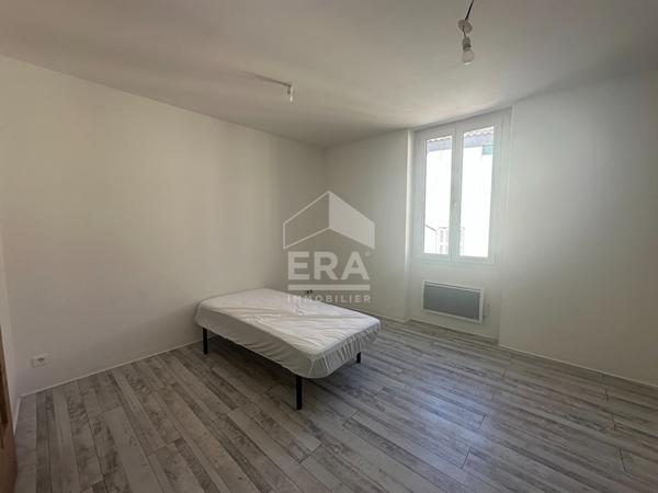 A VENDRE 83170 TOURVES MAISON DE VILLAGE TYPE 5 DE 120 M² AVEC LOCAL COMMERCIAL