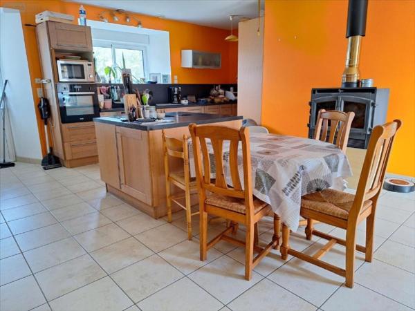 Maison à vendre à Larchamp en Mayenne (53220), ref : 53077-1062742