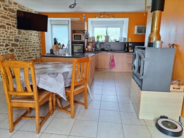 Maison à vendre à Larchamp en Mayenne (53220), ref : 53077-1062742