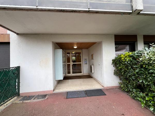 Appartement Noisy Le Grand F2 pièce(s) 45 m2