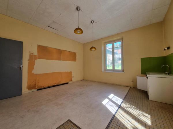 🏡 **Immeuble à rénover – Gros potentiel à Abreschviller !**