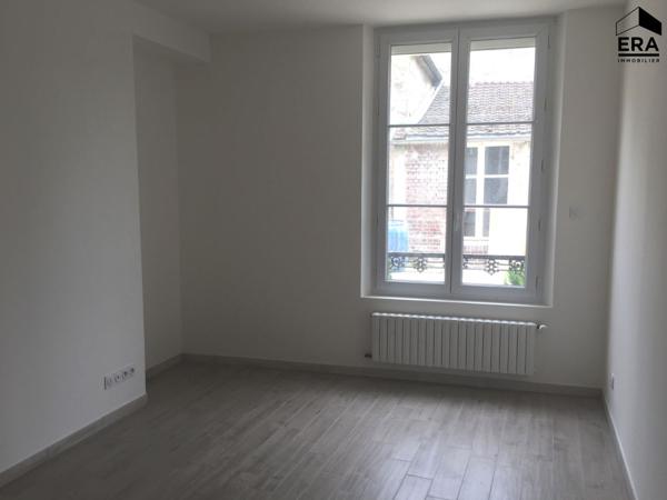 Appartement Crepy En Valois 2 pièce(s) 60.35 m2