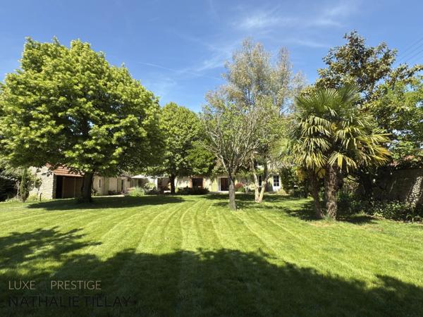 Propriété, Maison à vendre proche Orléans, 380 m² habitables, 450 m² au sol, LA CHAPELLE SAINT MESMIN