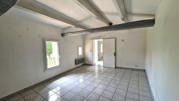 Lorgues (83510) Bastide 3 pièces 2 chambres avec jardin, à deux pas du centre de Lorgues...