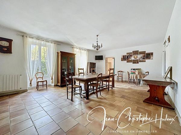 Maison familiale 18 pièce(s) 418 m2
