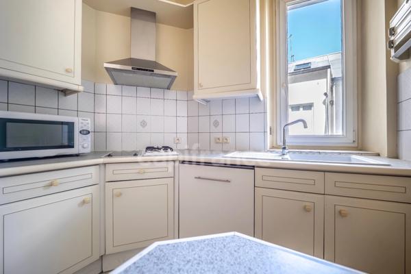 Appartement à vendre 2 pièces PARIS 7EME ARRONDISSEMENT (75) - rue de Sèvres