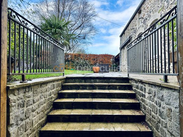 Vente Maison130 m² - 6 Pièces - BRICQUEBEC EN COTENTIN (50260)