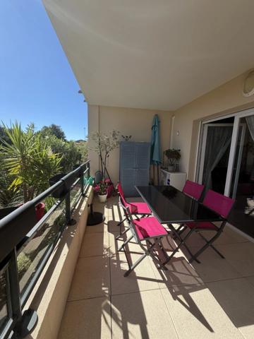 Location                                                      Appartement
                        
                     2 pièces                      41 m2                     à Venelles