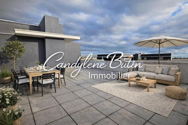 Appartement T3 en attique avec grande terrasse