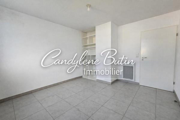 Appartement T3 en attique avec grande terrasse